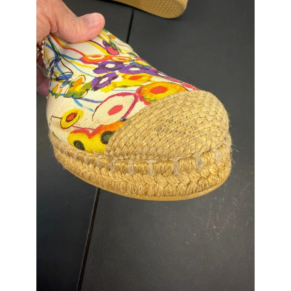 Stuart Weitzman Multicolor Floral Canvas Espadrille Loafers‎ Scalloped Trim Flat